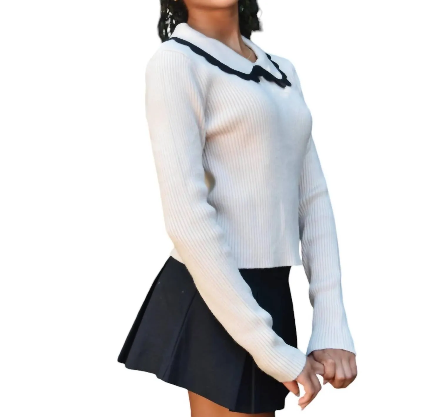 8Apart - Women Anika Scallop Collar Sweater