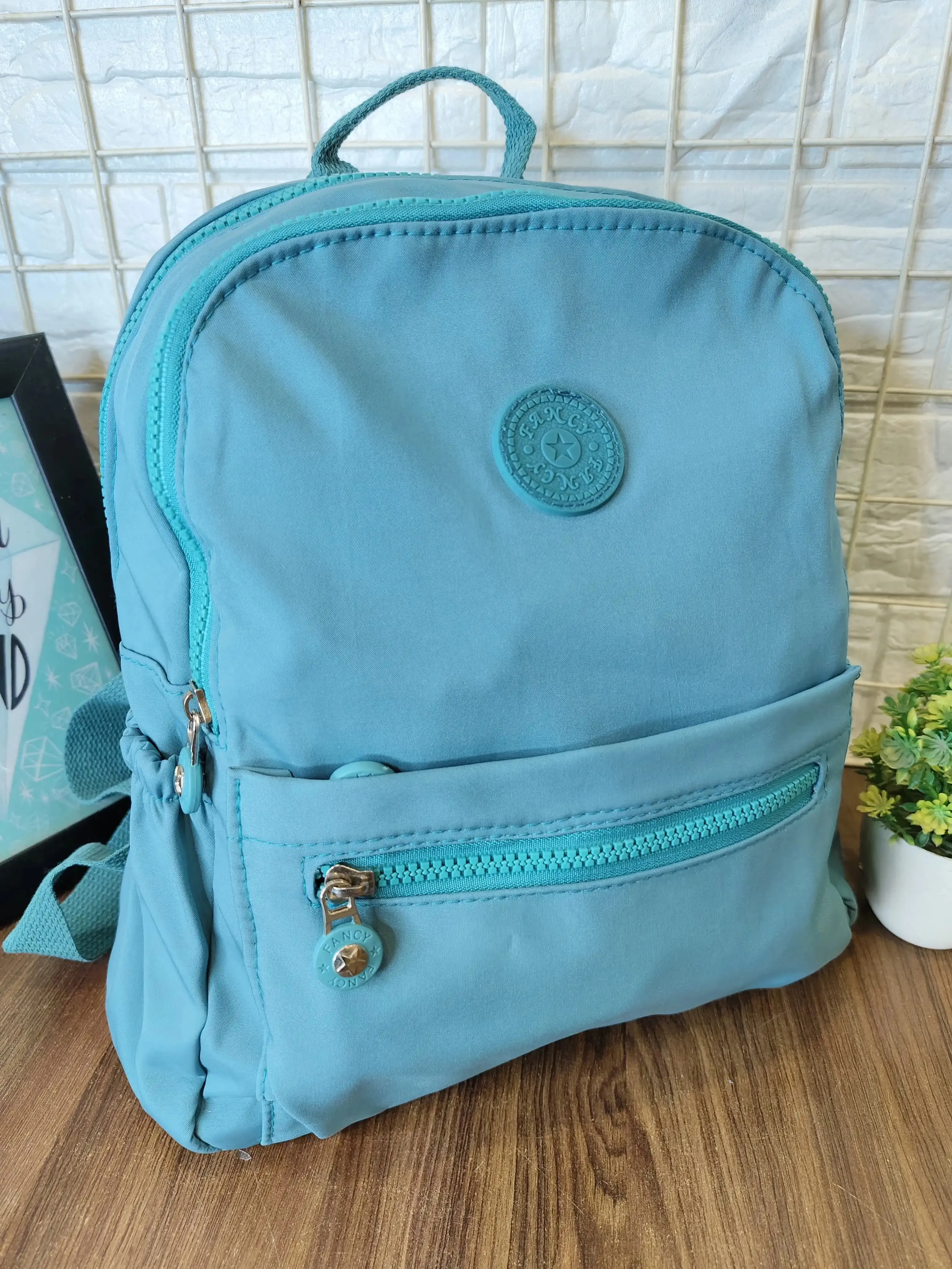 College bag packs