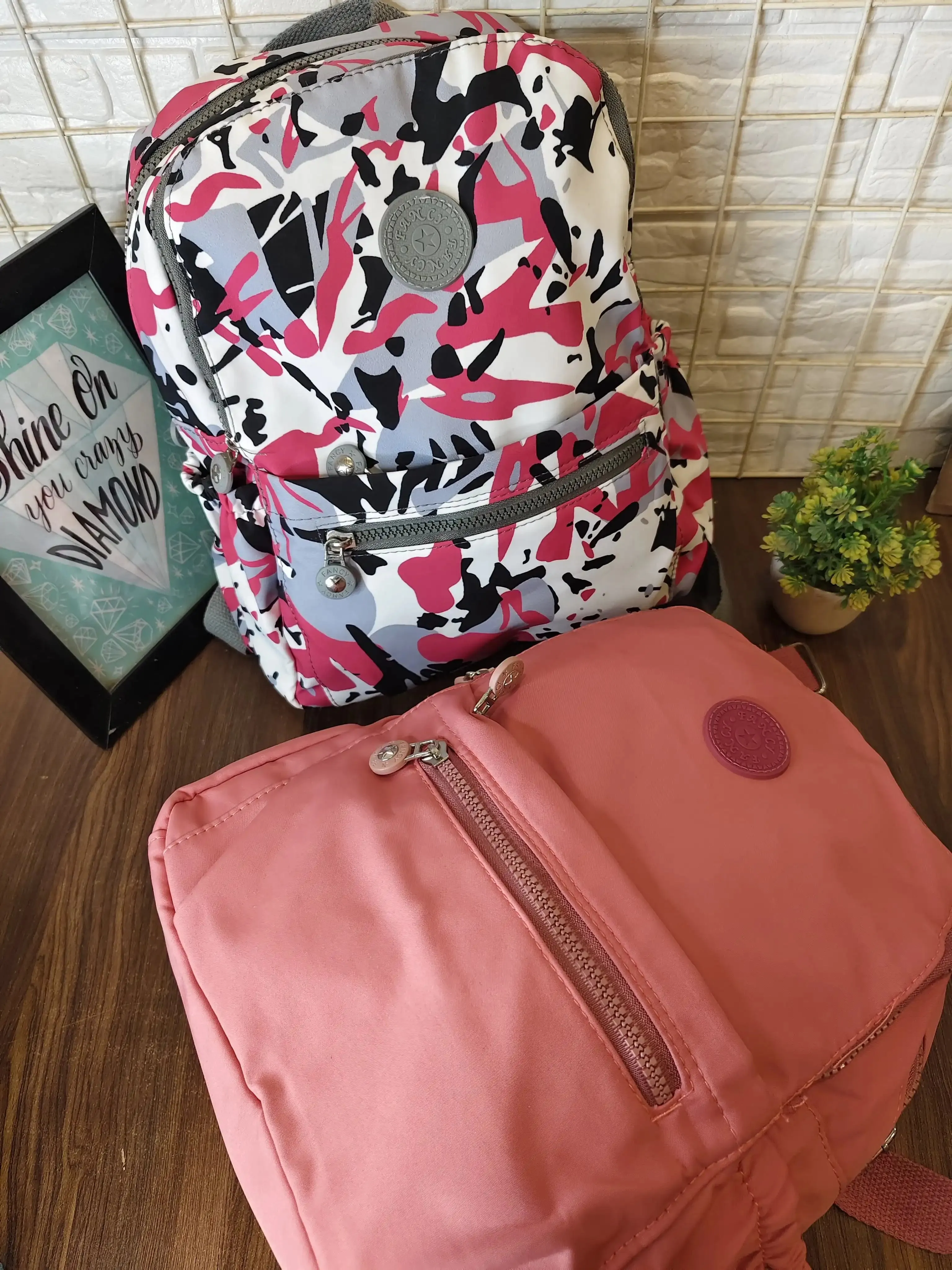 College bag packs
