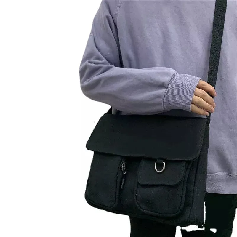 Effortless Chic Messenger Bag