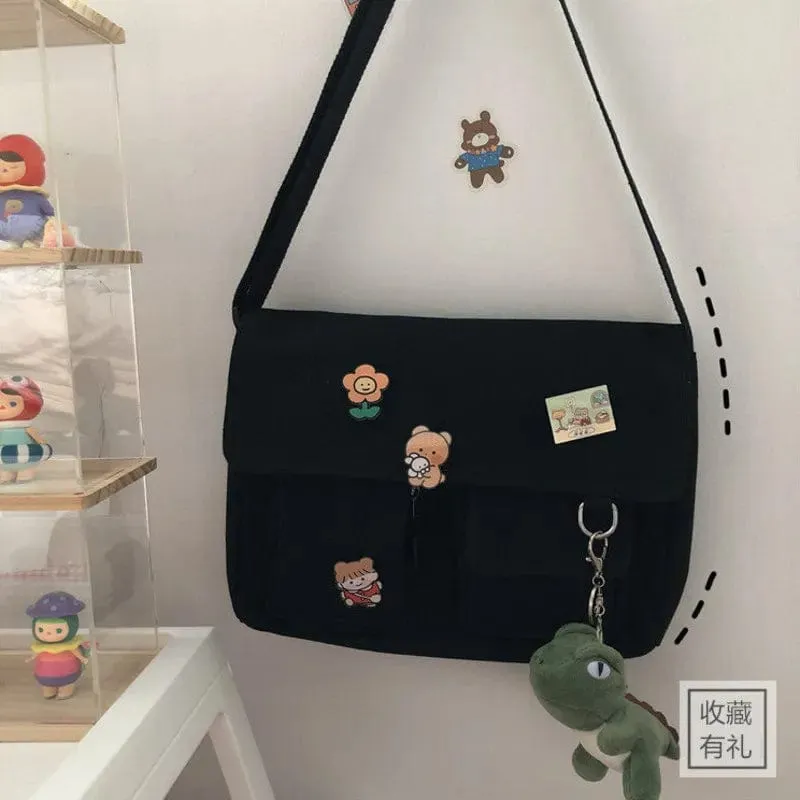 Effortless Chic Messenger Bag