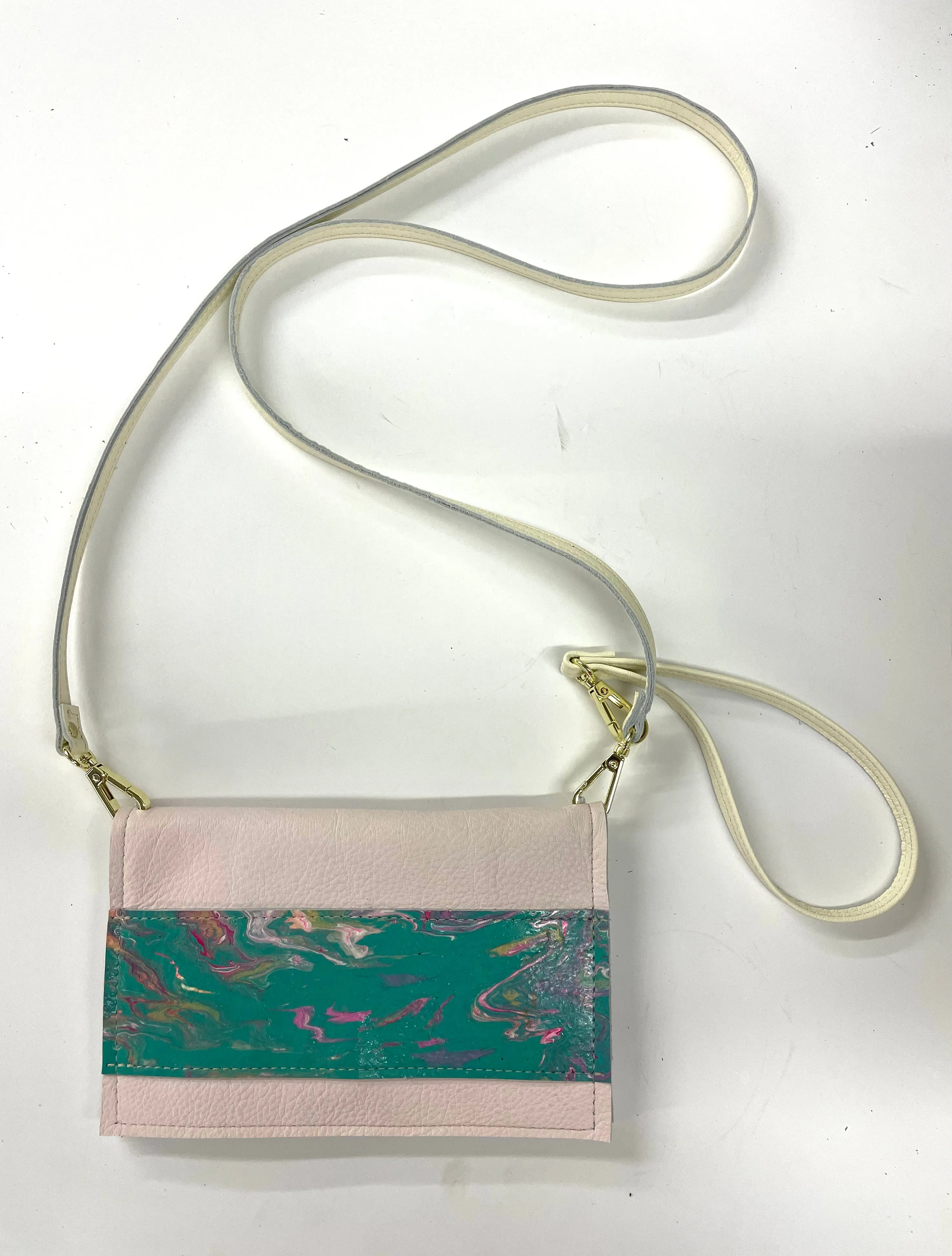 Small Crossbody Kaleidoscope soft pink with mostly green